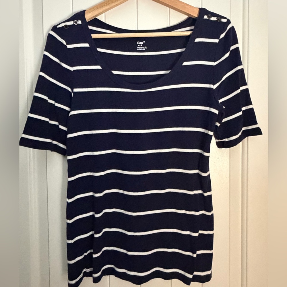 GAP Women's Short Sleeve Navy and White Striped Top